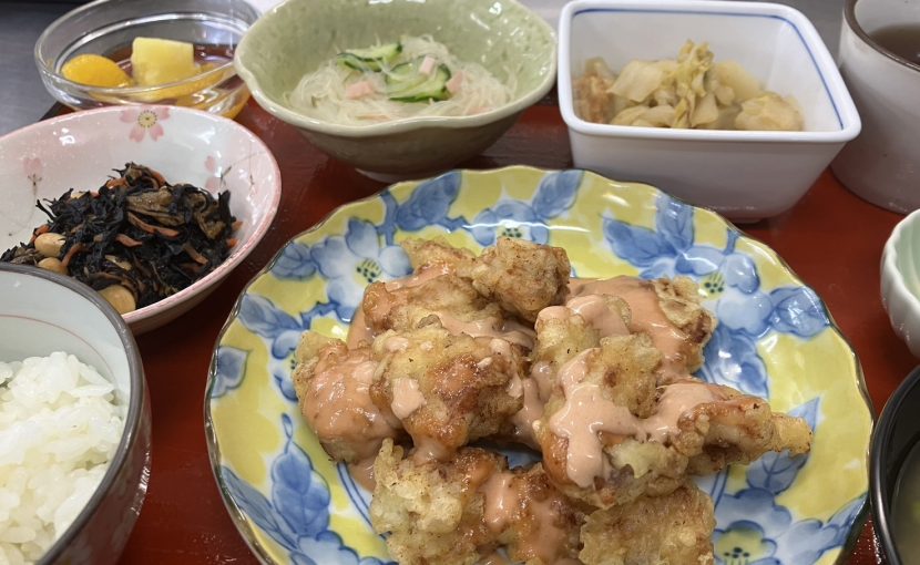 鶏の天ぷらオーロラソース