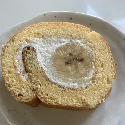 バナナのロールケーキ