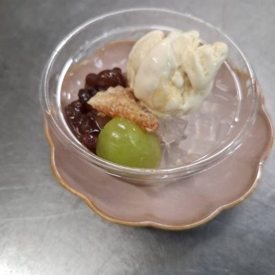 クリームあんみつ